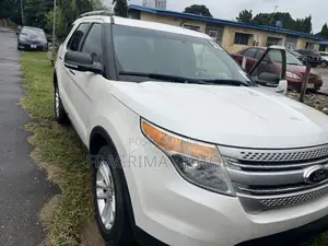 Ford Explorer XLT 4dr SUV AWD (3.5L 6cyl 6A) 2014 White