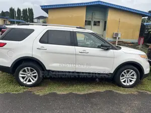 Ford Explorer XLT 4dr SUV AWD (3.5L 6cyl 6A) 2014 White