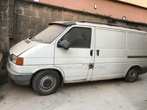 Volkswagen Transporter 1990 White