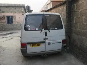 Volkswagen Transporter 1990 White