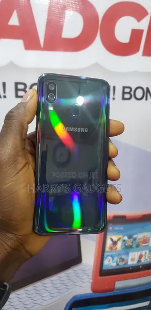 Samsung Galaxy A40 64 GB Blue