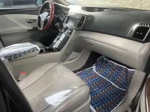 Toyota Venza 2010 Gray