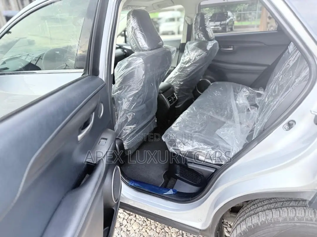 Lexus NX 2016 Silver