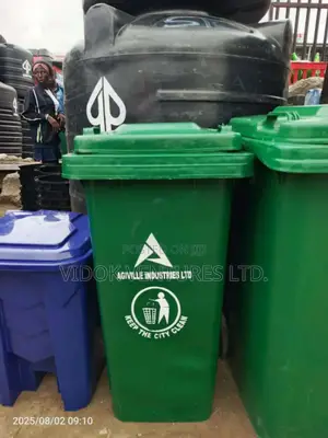 240 Liters Waste Bin in Wheels