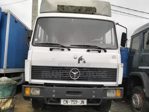 Mercedes Benz Truck 814 Container Body