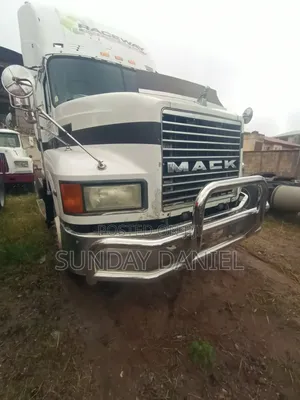 Mack Ch Trailer Head 6 Tyres Tokunbo