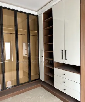 Walking Closet