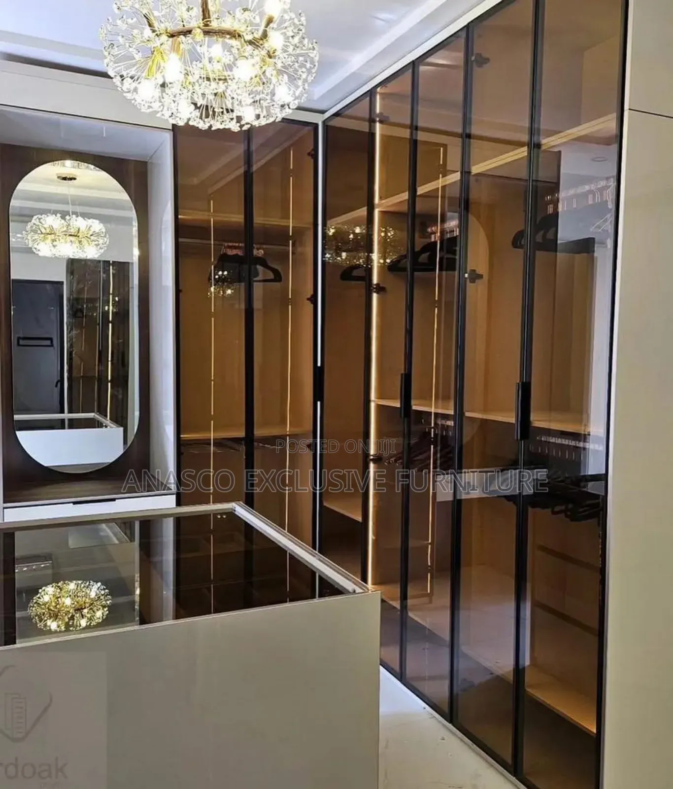 Walking Closet