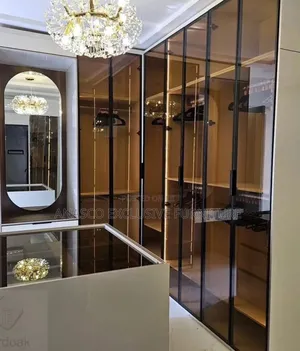Walking Closet
