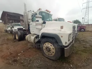 Rd Mack Trailer Head Injector and Rotors Tokunbo
