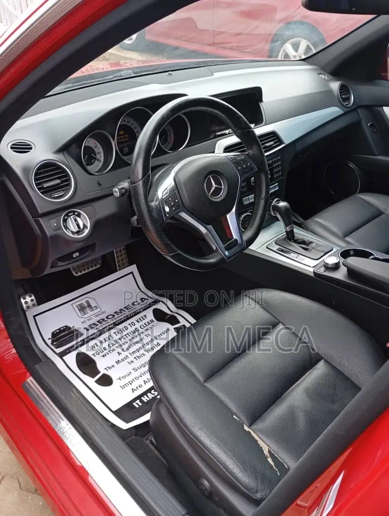 Mercedes-Benz C250 2014 Red
