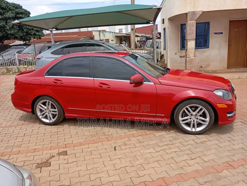 Mercedes-Benz C250 2014 Red