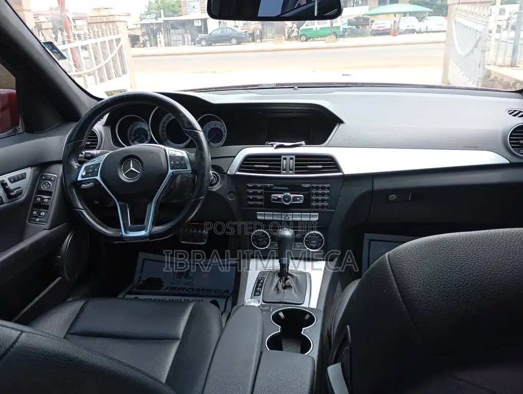 Mercedes-Benz C250 2014 Red