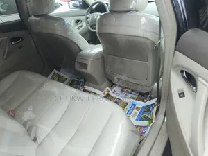 Toyota Camry LE 4dr Sedan (2.5L 4cyl 6AM) 2010 Gray
