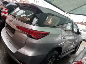 Toyota Fortuner 2019 Silver