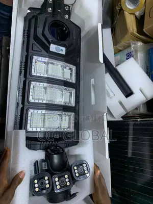 Smart Solar Floodlight With Security Camera – Light Watch