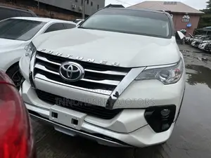 Toyota Fortuner 2019 White