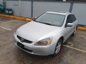 Photo - Honda Accord 2003 Silver