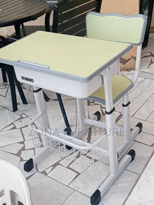 Students Reading Table and Chair