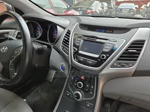 Hyundai Elantra Limited 4dr Sedan (1.8L 4cyl 6A) 2014 Gray