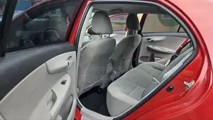 Toyota Corolla LE Special Edition 4dr Sedan (1.8L 4cyl 4A) 2013