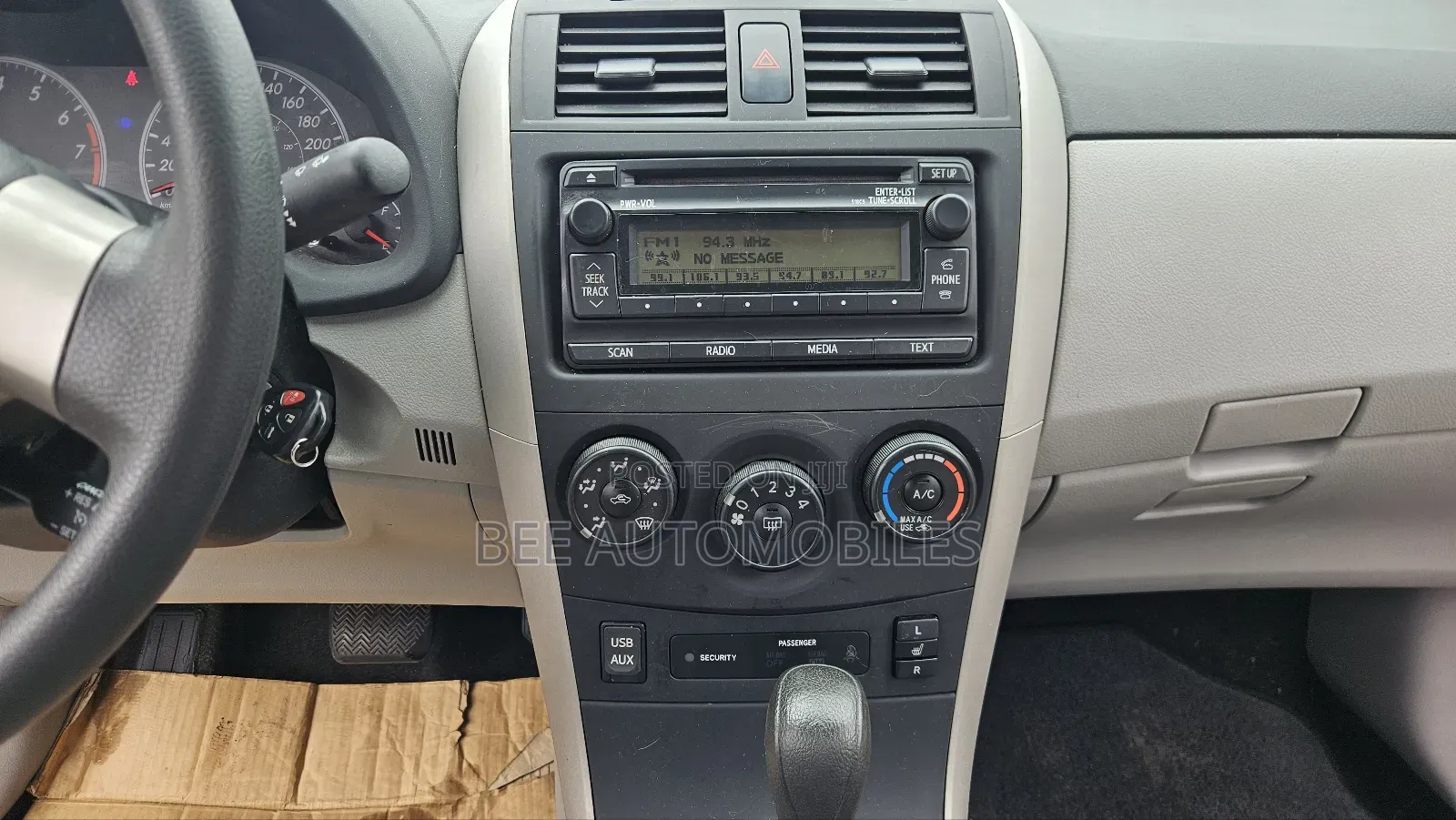 Toyota Corolla LE Special Edition 4dr Sedan (1.8L 4cyl 4A) 2013