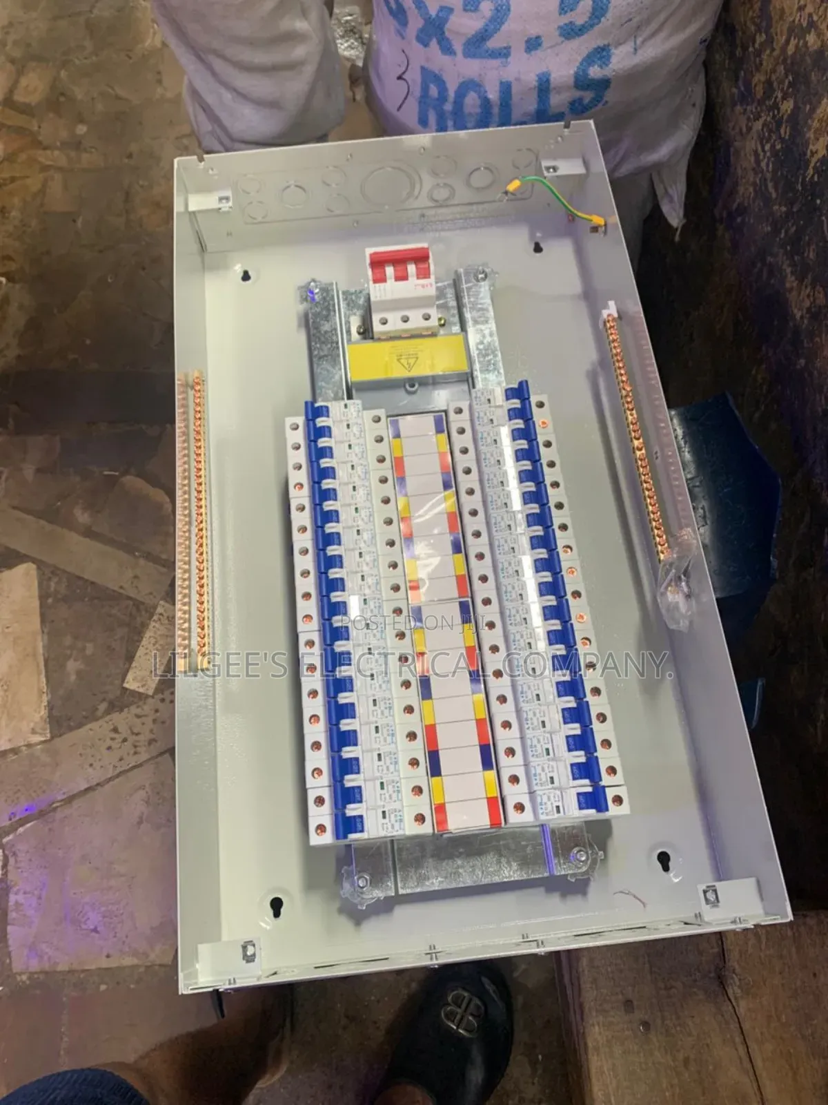 French Range D12 Distribution Board