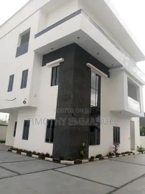 4 Bedrooms Duplex With Bq