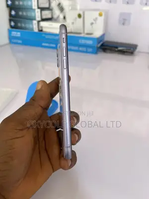 Apple iPhone 11 64 GB Purple