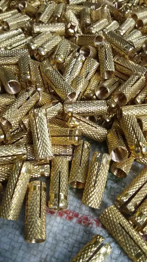 Golden Fisher Peg