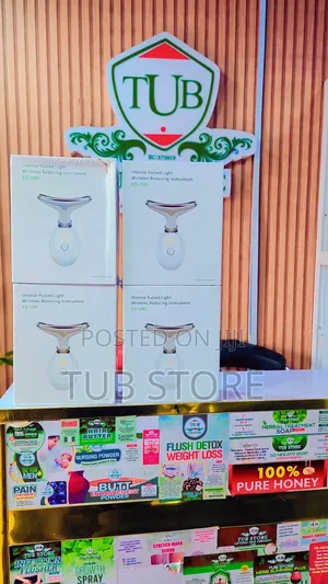 Intense Pulsed Light Wrinkles Reducing Instrument. Face Lifter Machine