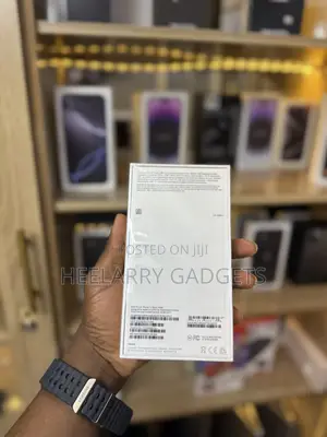 New Apple iPhone 11 64 GB Blue