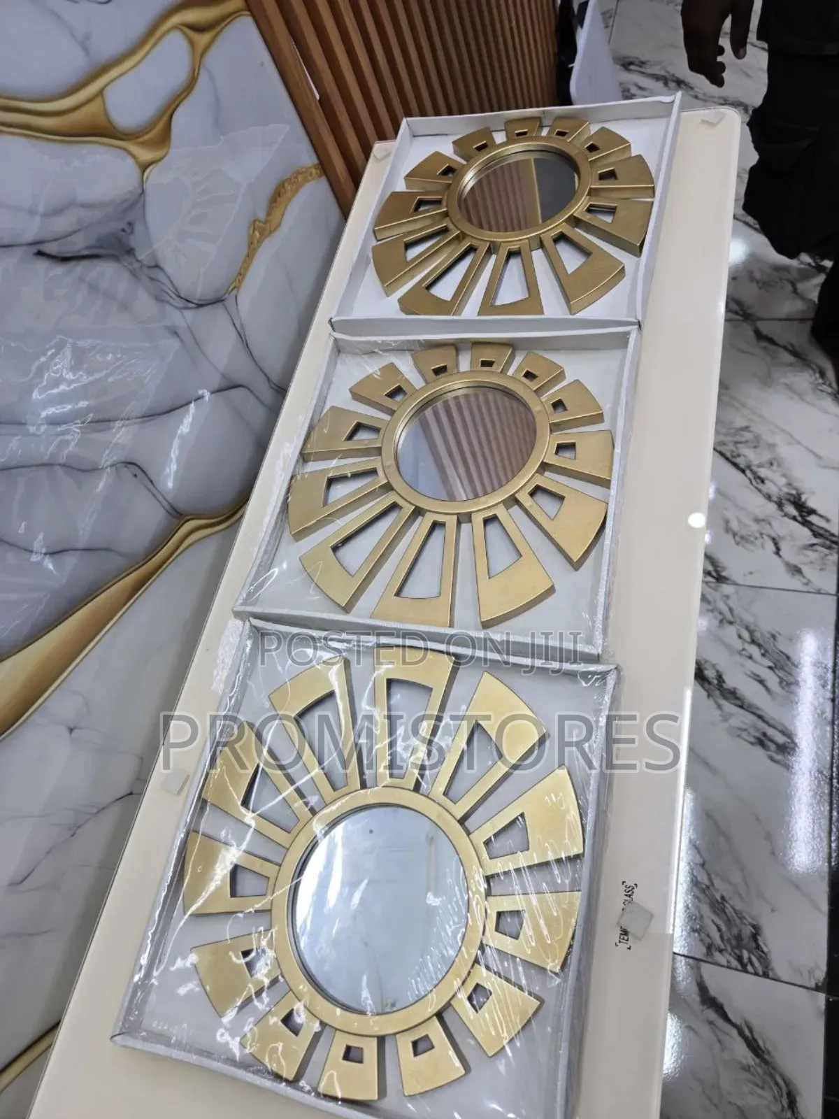 3pcs Metal Frame Wall Mounted Round Mirror