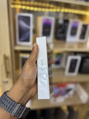 New Apple iPhone 11 64 GB Blue