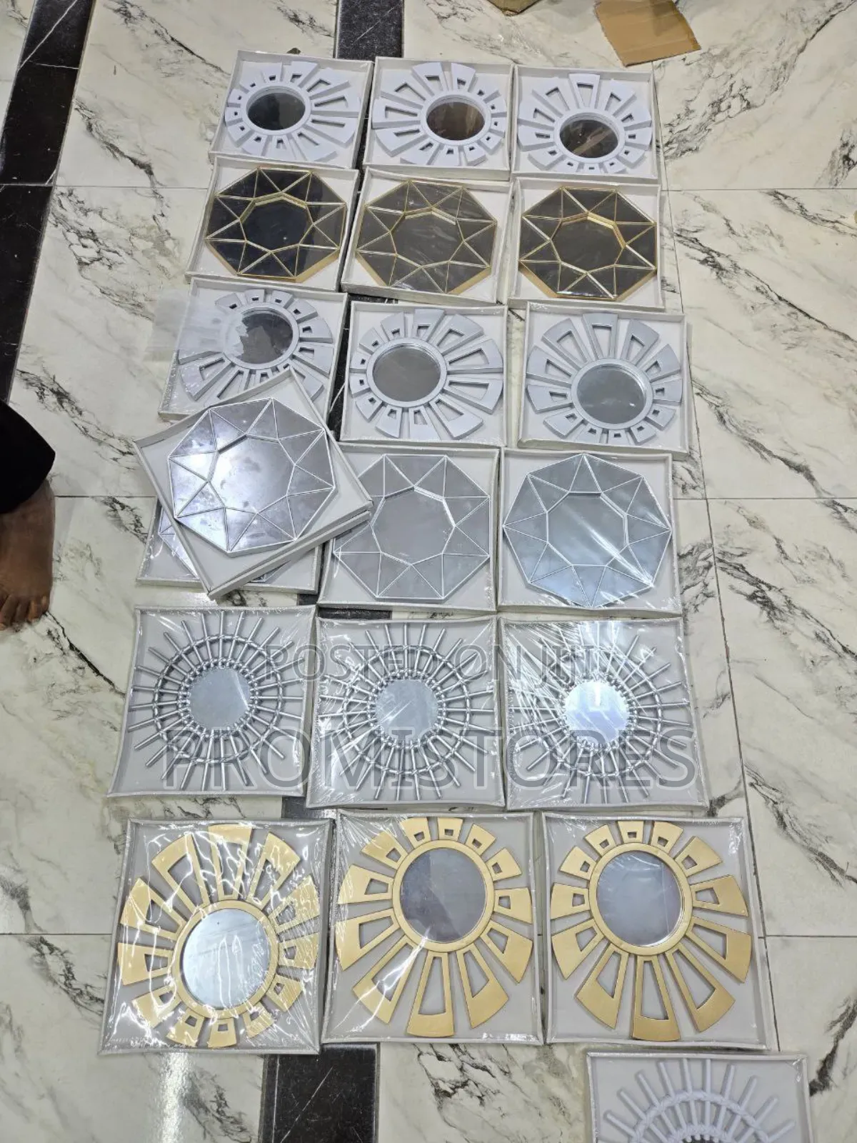 3pcs Metal Frame Wall Mounted Round Mirror