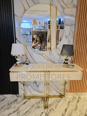 Luxury Console Table With the Mirror