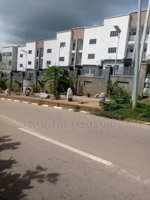 20bdrm Townhouse / Terrace in Guzape for rent