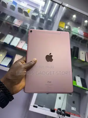 Apple iPad Pro 9.7 (2016) 128 GB Pink