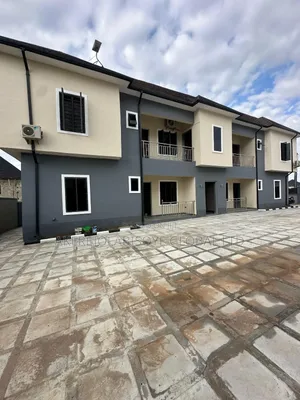 2bdrm Block of Flats in In An Estate for rent