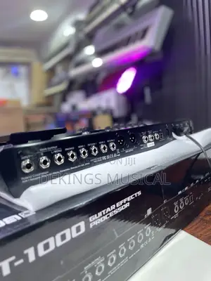 Boss Gt-1000 Bass and Lead Guitar Multi-Effects Pedal
