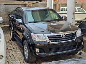 Toyota Hilux 2.7 VVT-i 4X4 SRX 2012 Black