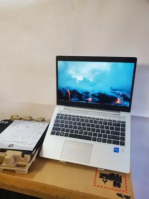 New Laptop HP EliteBook 745 G6 16GB Intel Core I5 SSD 512GB