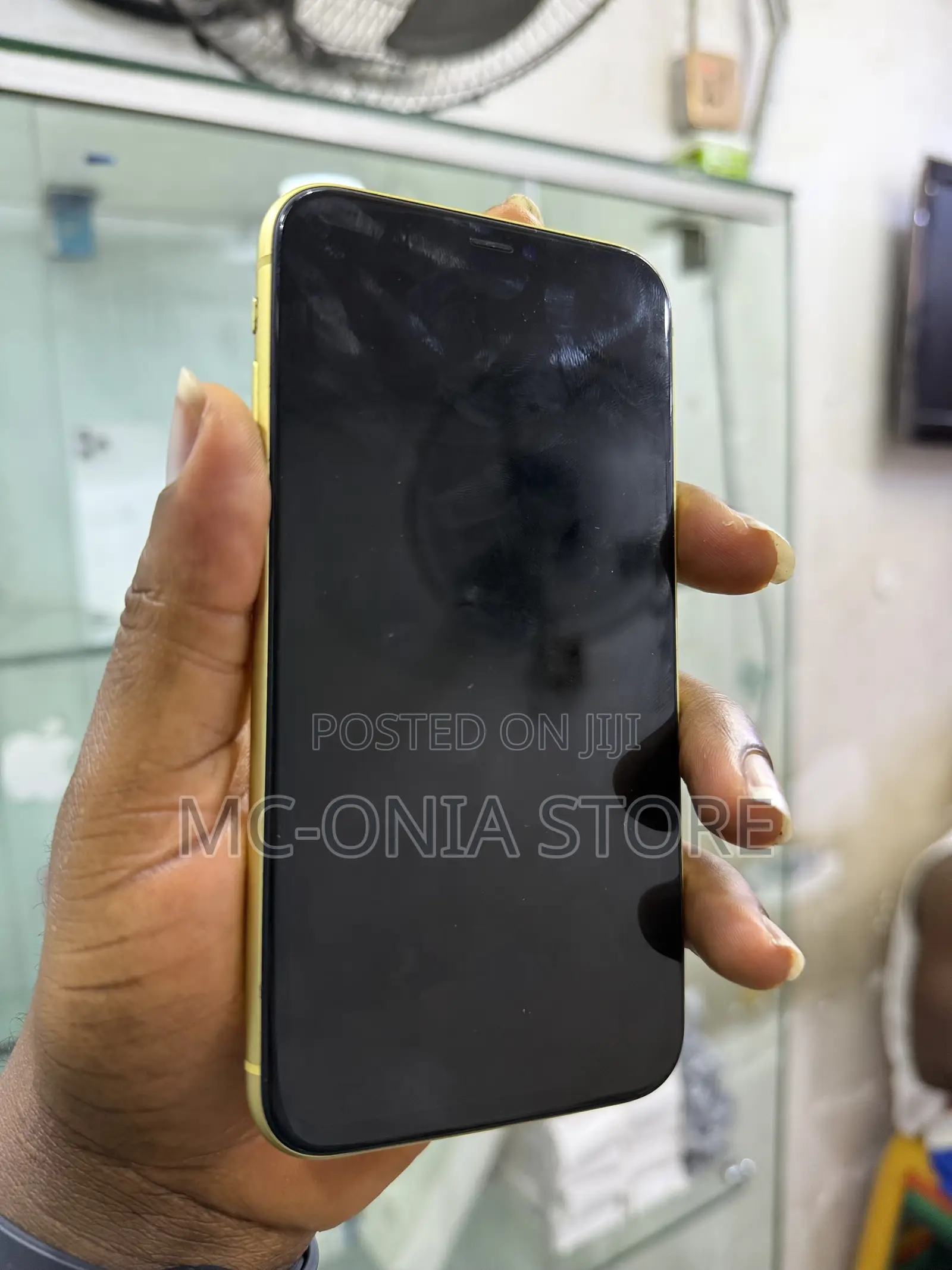 Apple iPhone 11 64 GB Yellow