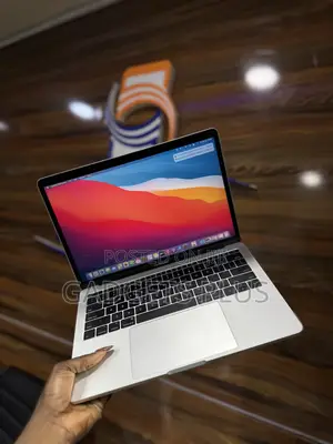Laptop Apple MacBook Pro 2017 16GB Intel Core I5 SSD 256GB