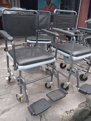 Executive Commode Wheelchair/Recliner Commode Wheelchair
