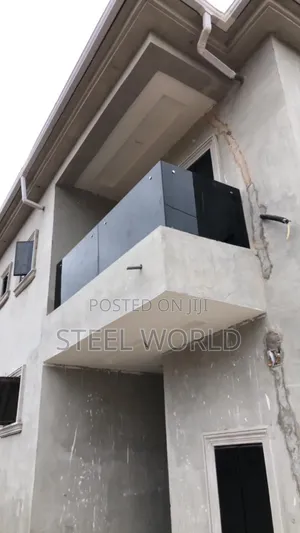 10m Arc Glass
