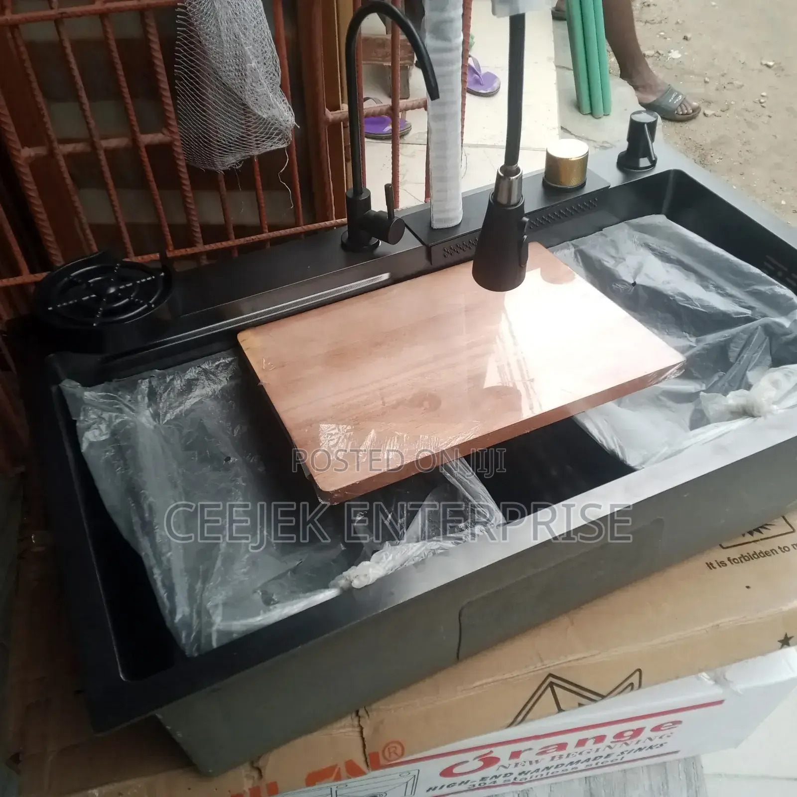 Black Piano Kitchen Sink