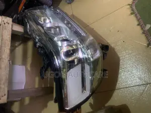Headlights Land Cruiser 2018