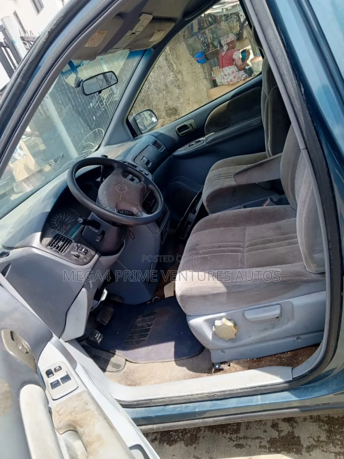 Toyota Sienna LE & 1 hatch 2000 Blue