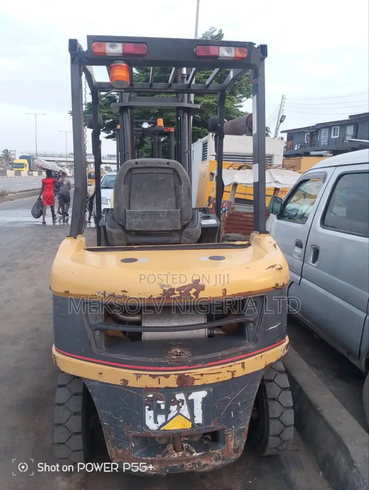 2tons Caterpillar Forklift